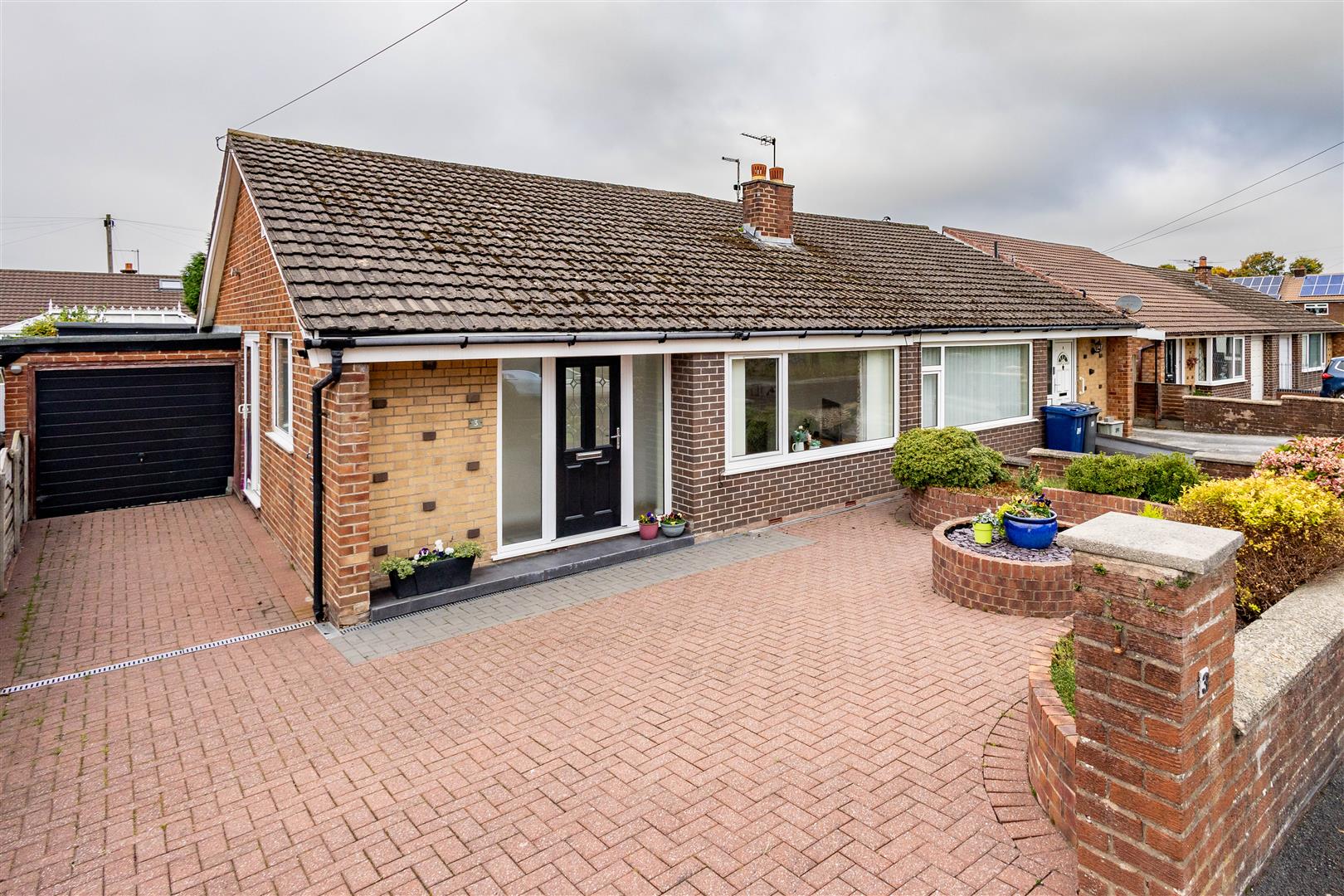 2 bed property in Poplar Close, Preston